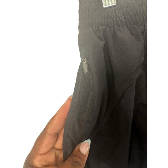 Asics Running Shorts Women's Black Athletic Workout Basic Pull On Medium - Picture 5 of 9